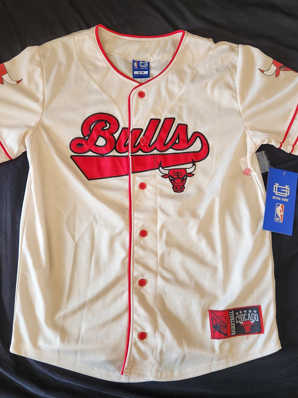 NWT ULTRA GAME Chicago Bulls Youth White & Red Button-Up Jersey SIZE 18-20